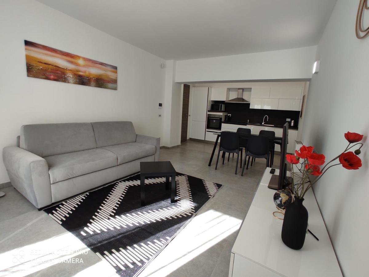 Pama Mar Appartement Imperia Buitenkant foto