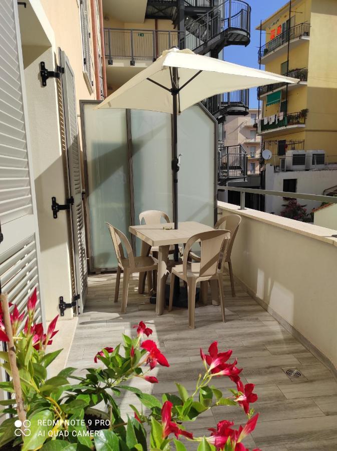 Pama Mar Appartement Imperia Buitenkant foto