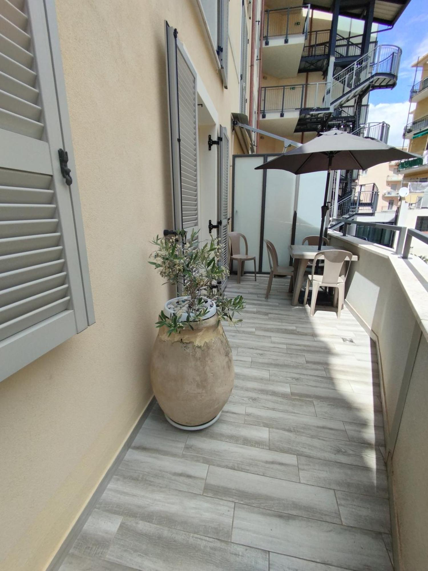 Pama Mar Appartement Imperia Buitenkant foto